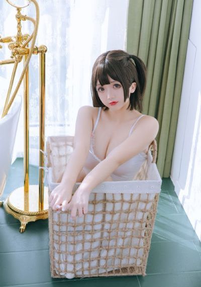 一女多男3根一起进去电影_英文版字幕