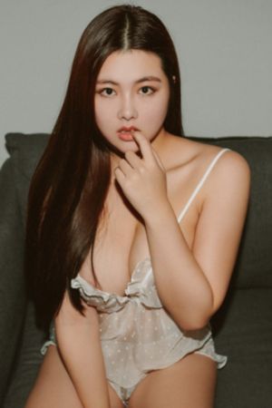 女朋友的妈妈中文字幕_4K韩国电影在线观看